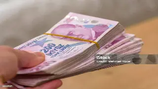 金融界的灯塔：解析东莞金融名人案例，探寻成功之道 poster
